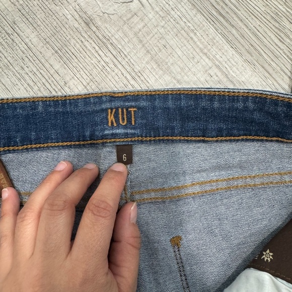 kUT From The Kloth High Rise Crop Straight Leg Blue Jeans Sz 6 - Picture 12 of 16
